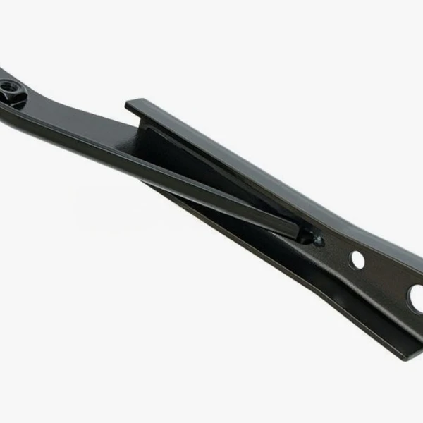 Кронштейн левого корпуса ступени. Аналог для VOLVO FH/FM Vers.4/5. VO 84228559 (INV5194)