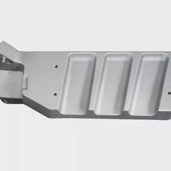 Ступенька нижняя левая для грузовика. Аналог для VOLVO FH/FM Vers.4/5. VO 82412711 (INV5101)