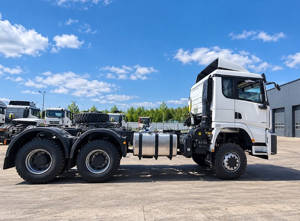Тягач 6×6 SHACMAN X3000 430 л.с.