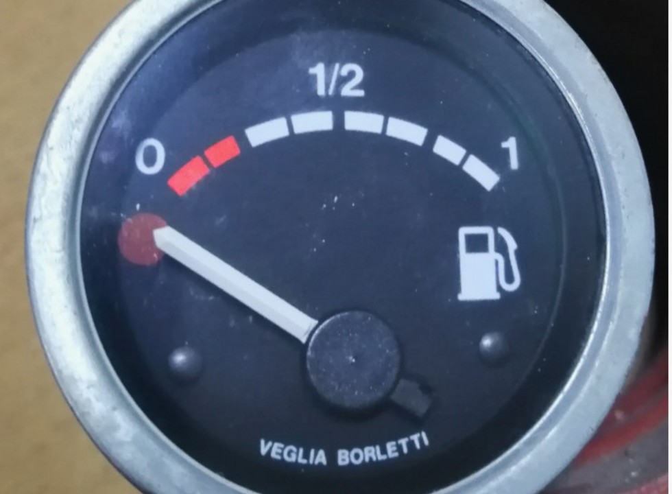 Индикатор уровня топлива Iveco (4822918).