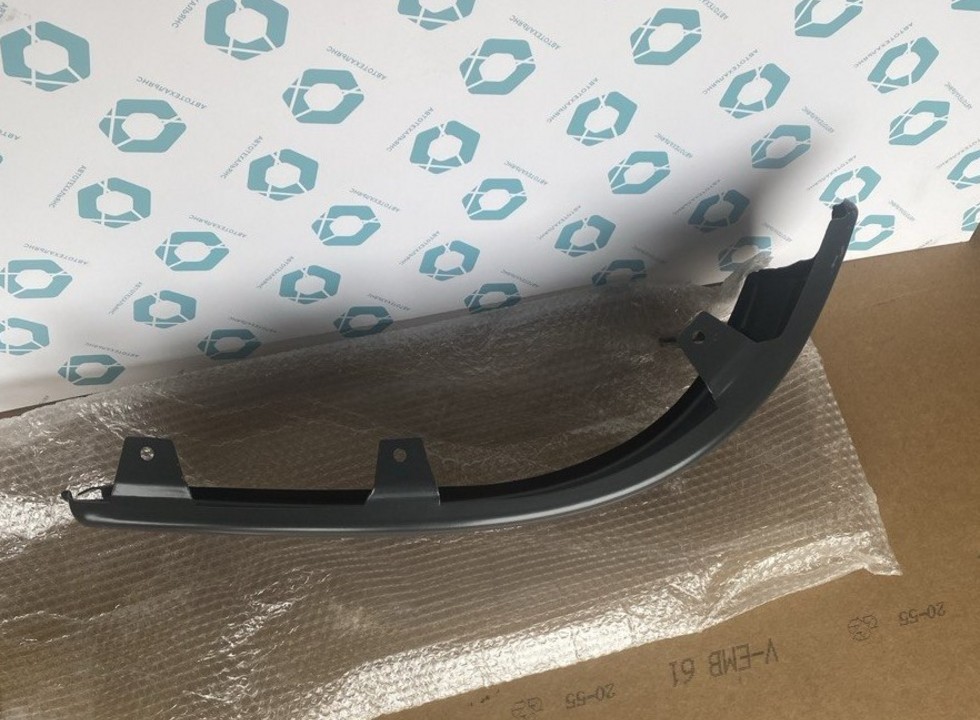 Правая часть бампера для грузовой машины. Аналог для VOLVO FH/FM Vers.4/5. VO 21838945 (INV5034)