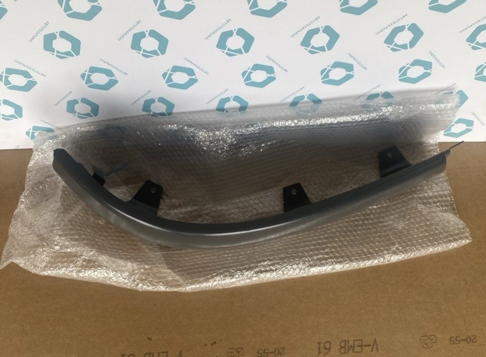 Правая часть бампера для грузовой машины. Аналог для VOLVO FH/FM Vers.4/5. VO 21838945 (INV5034)