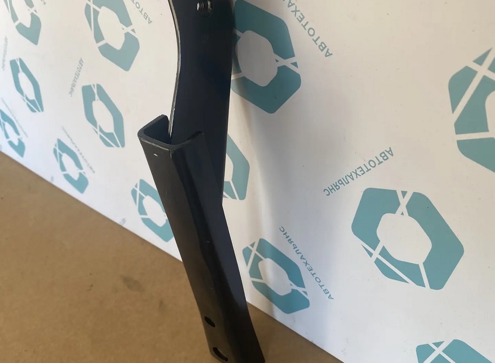 Кронштейн левого корпуса ступени. Аналог для VOLVO FH/FM Vers.4/5. VO 84228559 (INV5194)