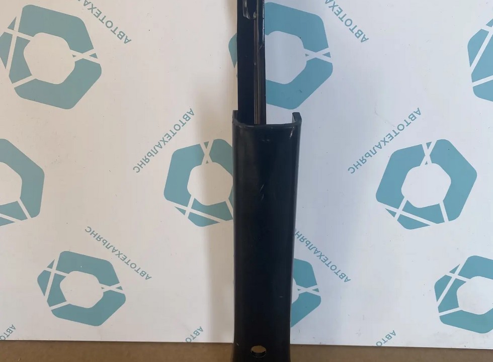 Кронштейн левого корпуса ступени. Аналог для VOLVO FH/FM Vers.4/5. VO 84228559 (INV5194)