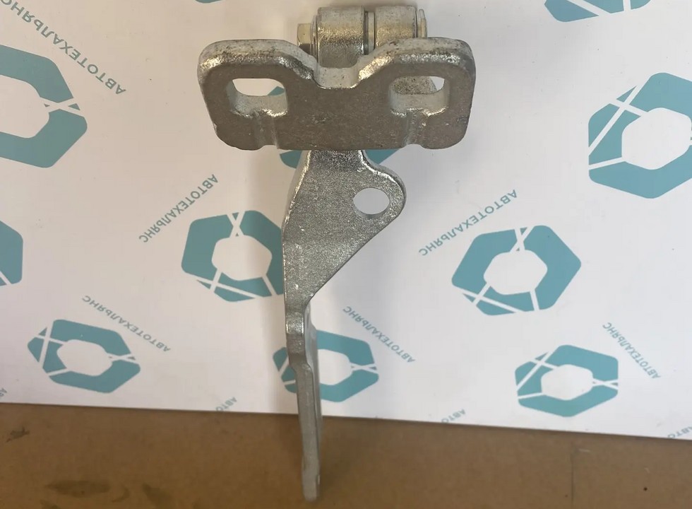 Петля капота левая. Аналог для VOLVO FH/FM Vers.4/5. VO 82320176 (INV5145)