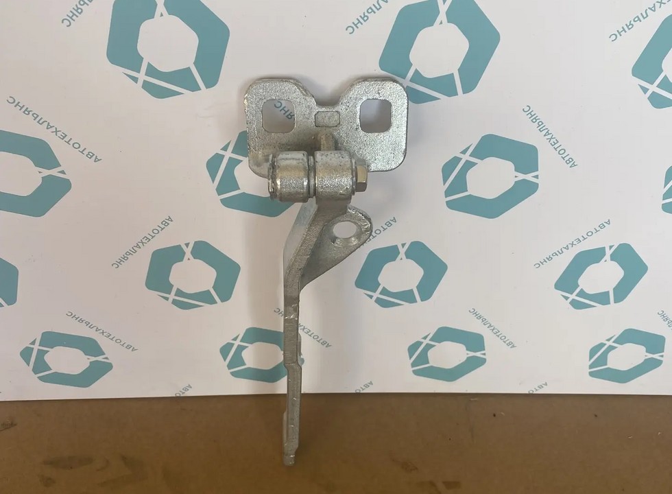 Петля капота правая. Аналог для VOLVO FH/FM Vers.4/5. VO 82320177 (INV5146)