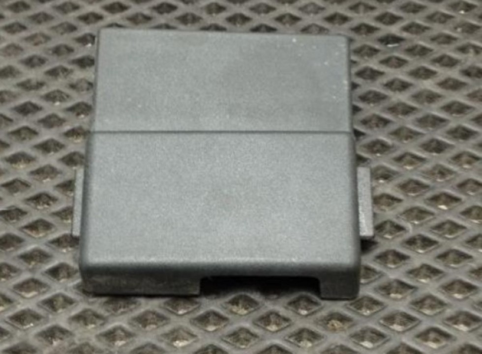 Накладка петли багажника правая. Аналог для VOLVO FH/FM Vers.4/5. VO 82846118 (INV5139)