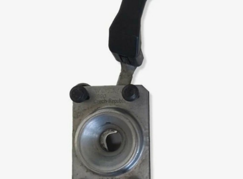 Замок капота правый. Аналог для VOLVO FH/FM Vers.4/5. VO 82213089 (INV5129)