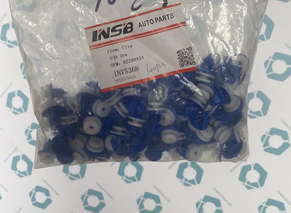 Клипса-фиксатор панелей 100шт. Аналог для VOLVO FH/FM Vers.4/5. VO 82248433 (INV5368)