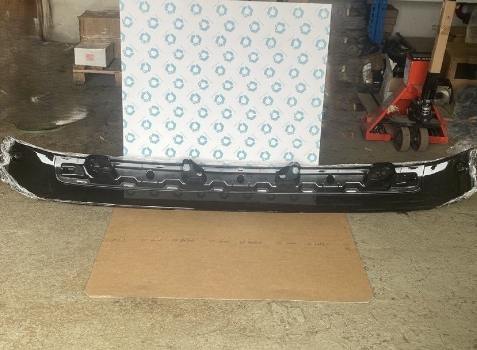 Козырек солнцезащитный, нижняя часть. Аналог для VOLVO FH/FM Vers.4/5. VO 84014254 (INV5019)