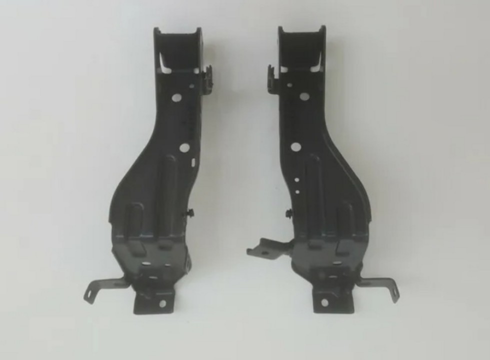 Кронштейн правой фары. Аналог для VOLVO FH/FM Vers.4/5. VO 84058023 (INV5131)