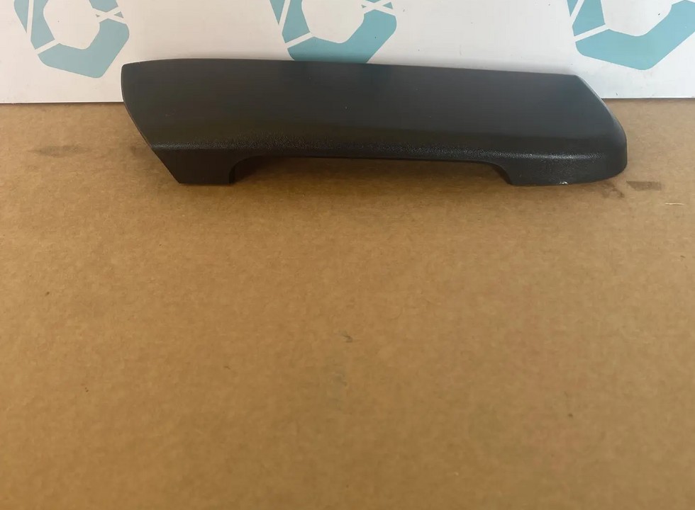 Накладка ручки двери грузовика внешняя левая. Аналог для VOLVO FH/FM Vers.4/5. VO 82411970 (INV5305-2)