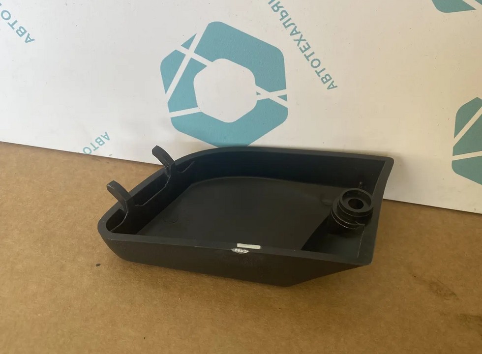 Накладка наружной ручки правой двери грузовика. Аналог для VOLVO FH/FM Vers.4/5. VO 82412203 (INV5304-3)