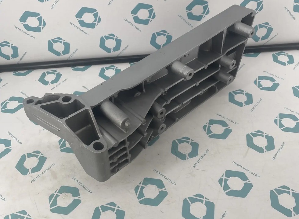Ступенька нижняя левая для грузовика. Аналог для VOLVO FH/FM Vers.4/5. VO 82412711 (INV5101)