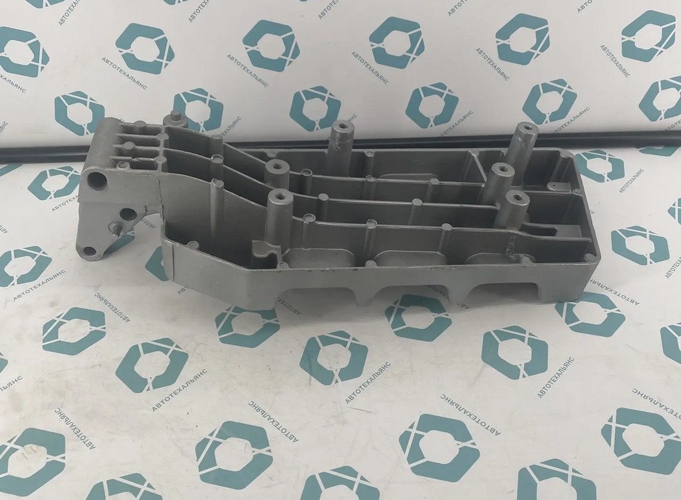 Ступенька нижняя левая для грузовика. Аналог для VOLVO FH/FM Vers.4/5. VO 82412711 (INV5101)