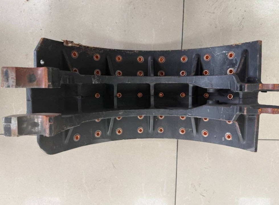 Колодка тормозная переднего моста (в сборе с накладками) LGMG MT60/MT86 (DZ90149446003)