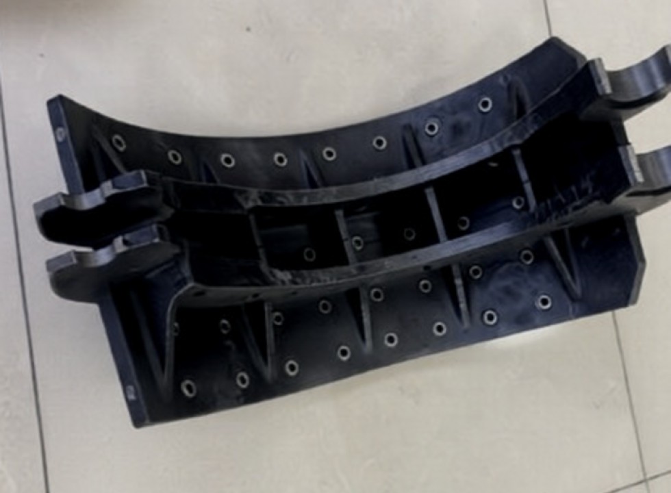 Колодка тормозная среднего/заднего моста (с накладками)  LGMG MT60/MT86 (DZ90149346031)