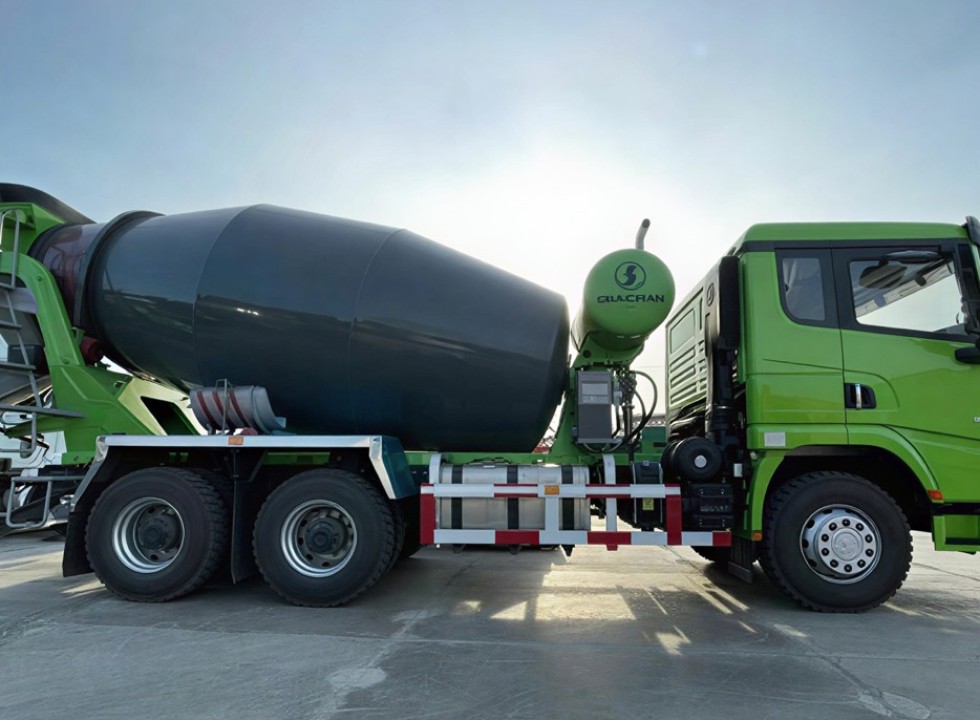 Автобетоносмеситель Shacman SX5258GJB6R384, кабина X3000