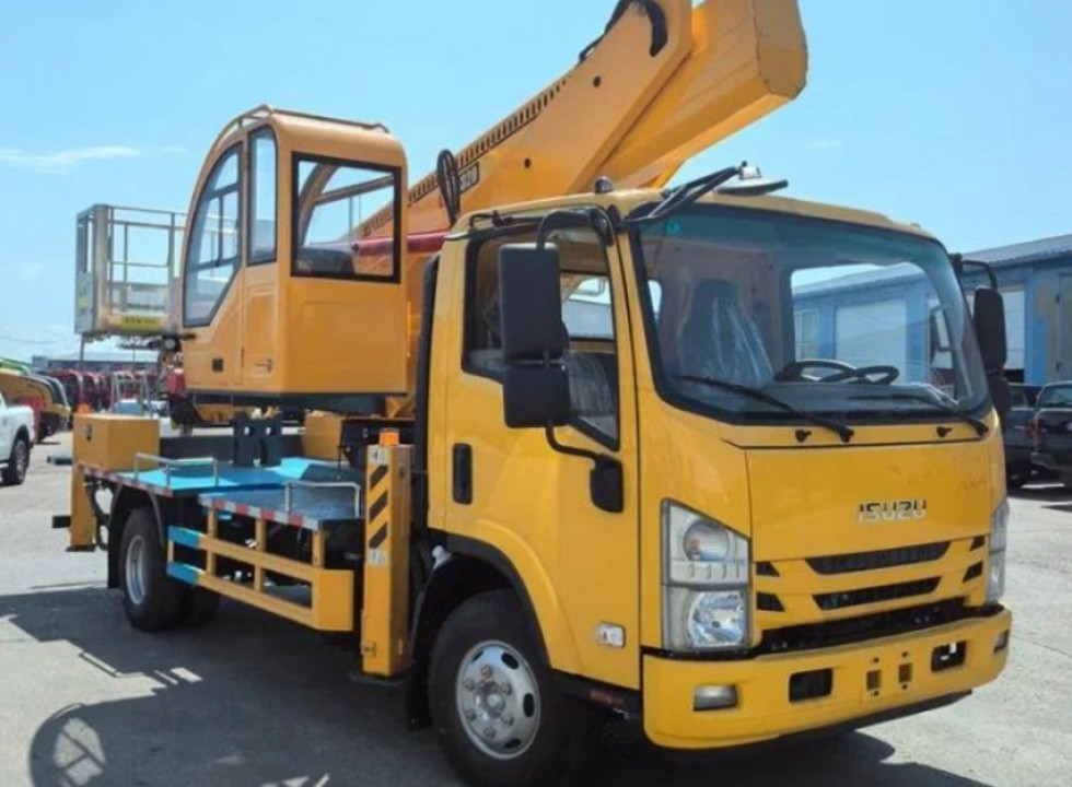 Автовышка Isuzu Elf 4х2, 32м.