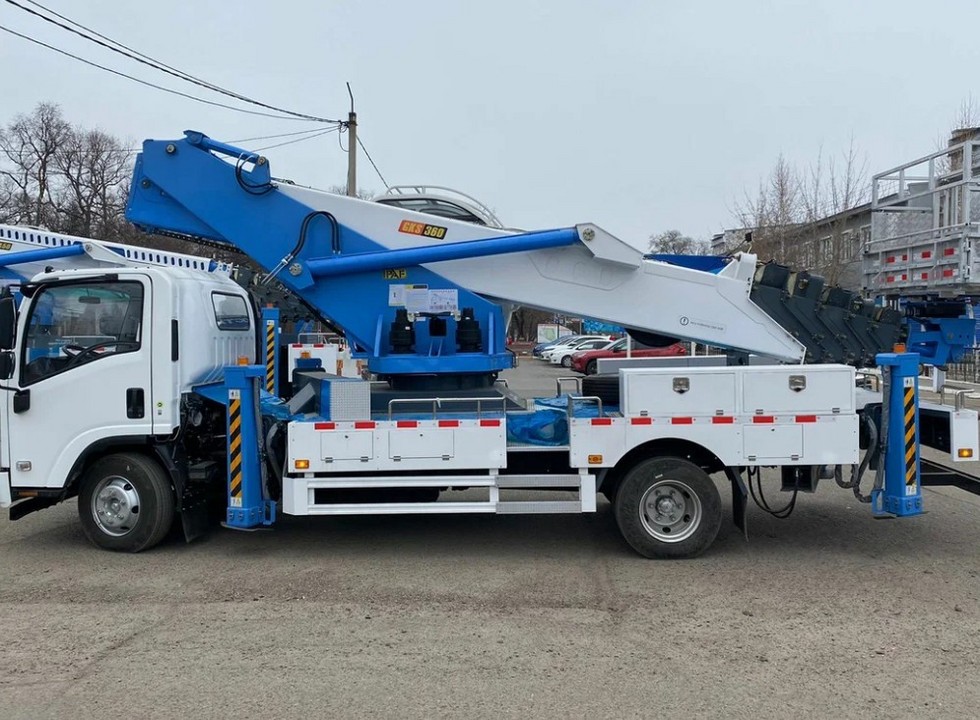 Автовышка Isuzu Elf 4х2, 36м.