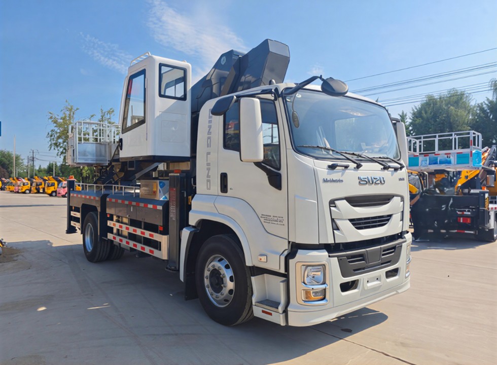 Автовышка ISUZU GIGA (4х2) 45м., вес 19т.