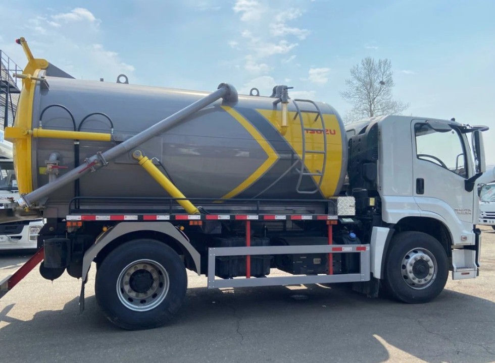 Илосос ISUZU GIGA (4х2) 10м3