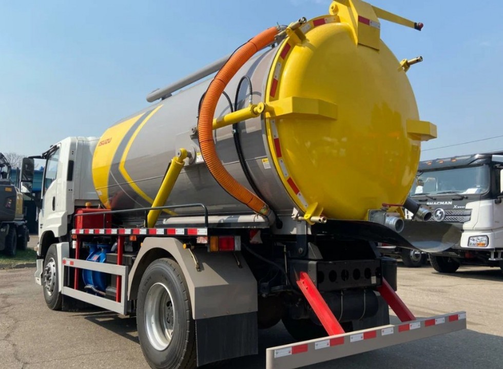 Илосос ISUZU GIGA (4х2) 10м3